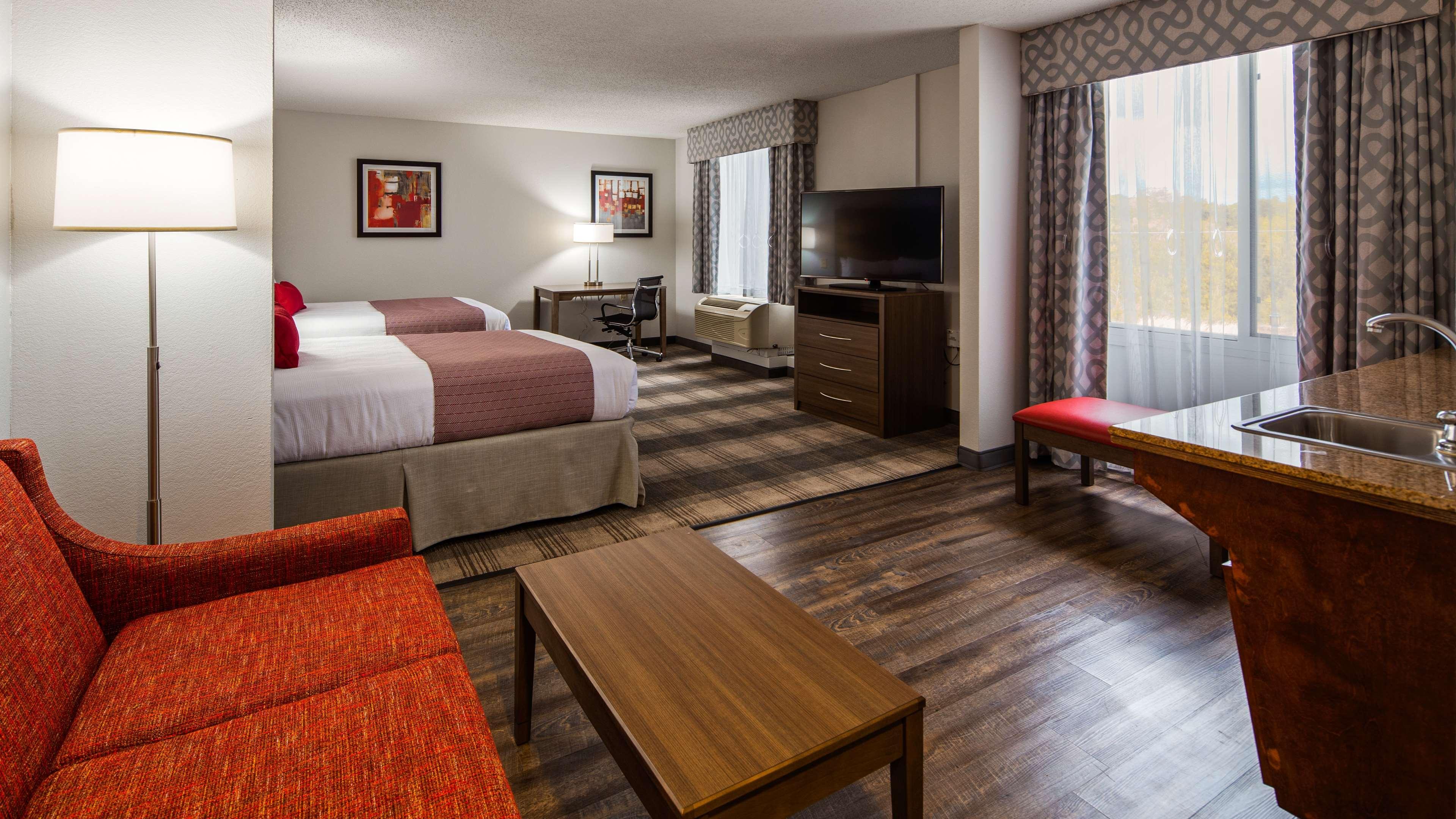 Best Western Plus Philadelphia-Choctaw Hotel And Suites Exterior photo