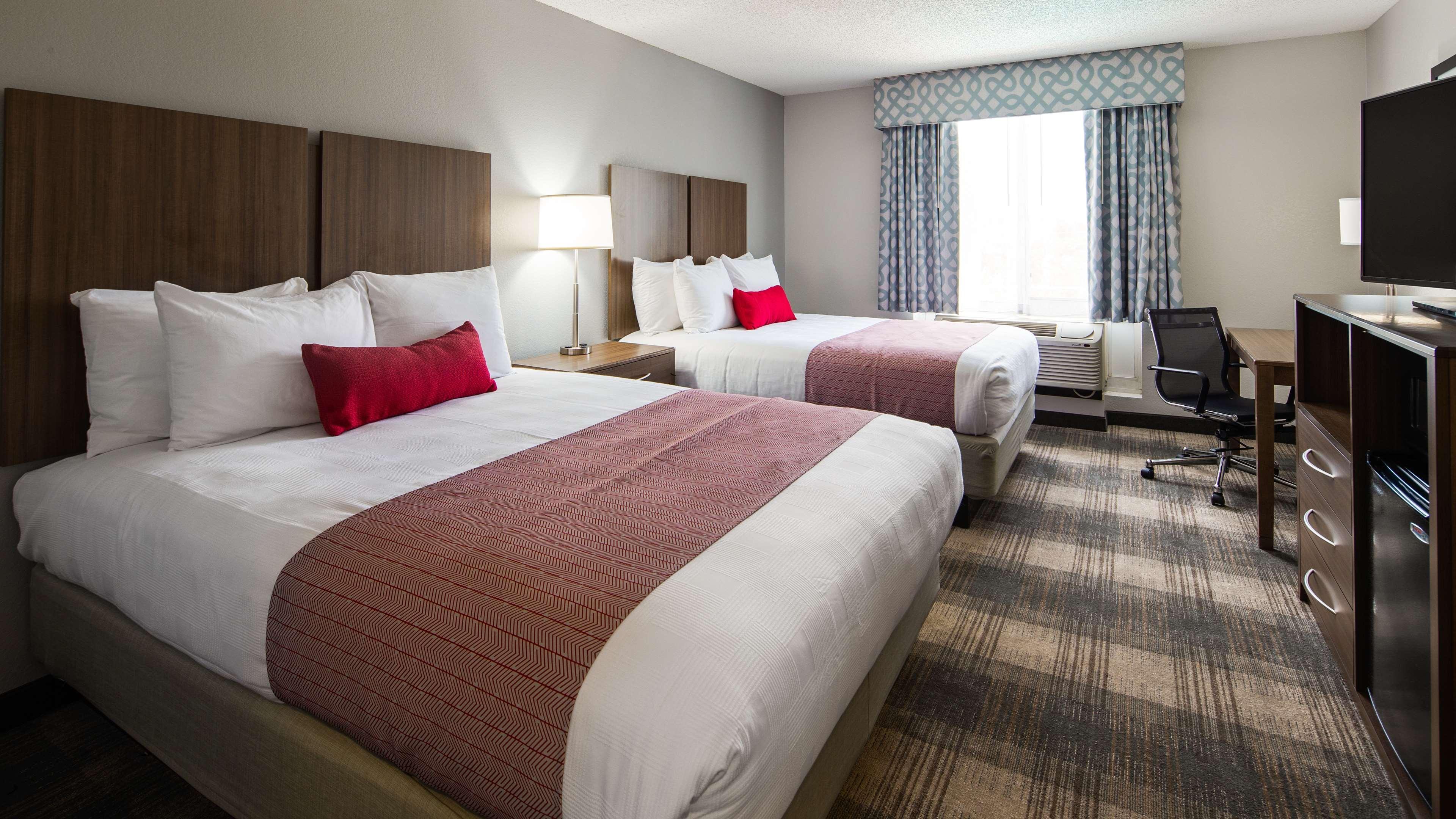 Best Western Plus Philadelphia-Choctaw Hotel And Suites Exterior photo