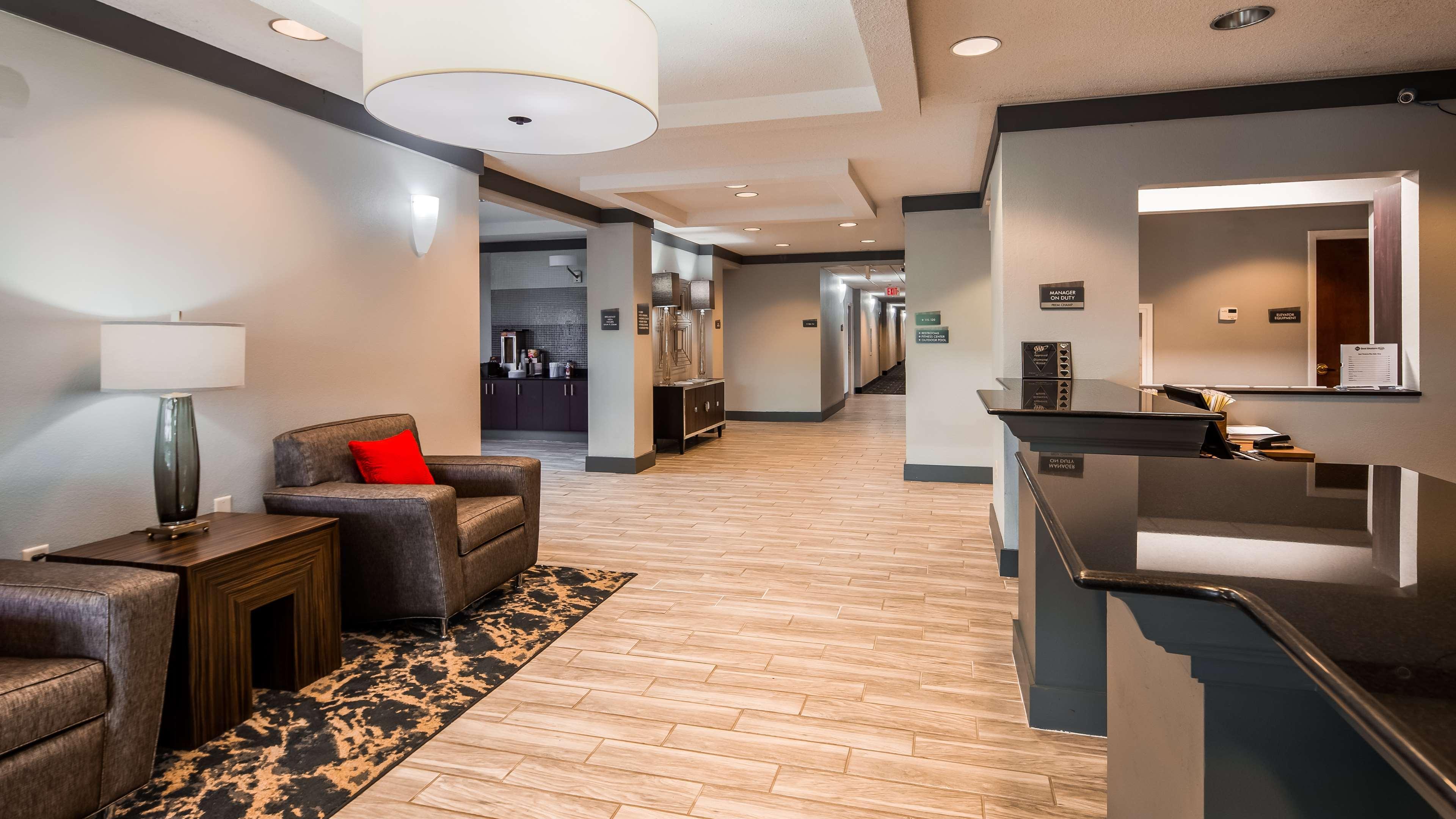 Best Western Plus Philadelphia-Choctaw Hotel And Suites Exterior photo