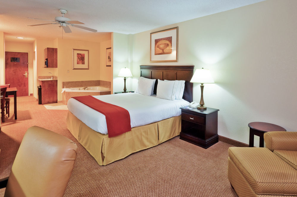 Best Western Plus Philadelphia-Choctaw Hotel And Suites Exterior photo