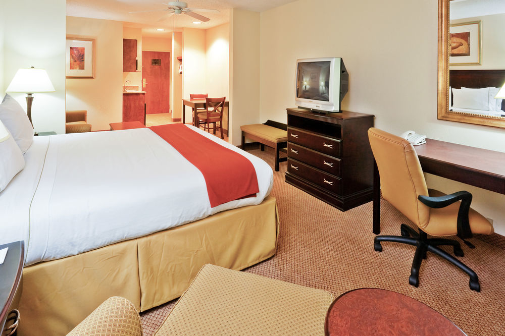 Best Western Plus Philadelphia-Choctaw Hotel And Suites Exterior photo